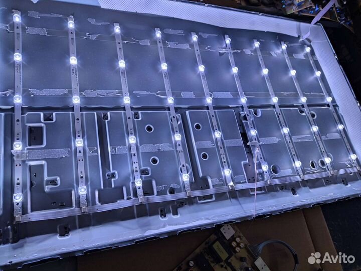 LED49D05-ZC29AG-01E