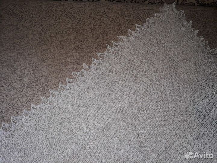 Пуховые паутинки и палантины