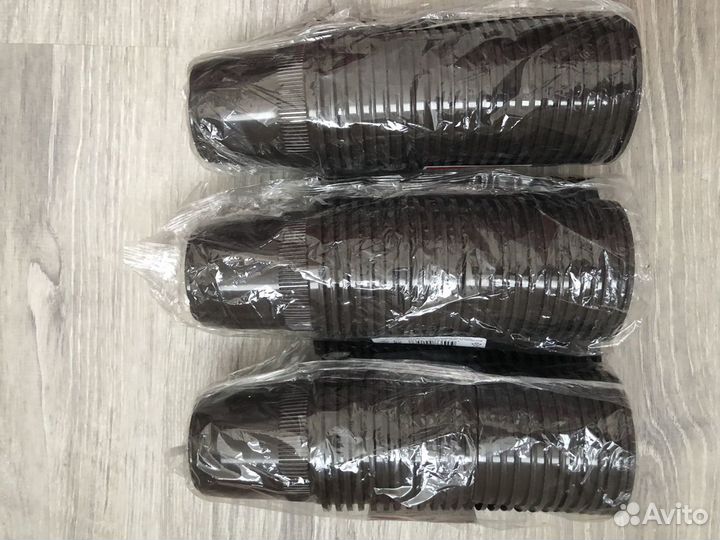 Стаканы одноразовые и размешиватели