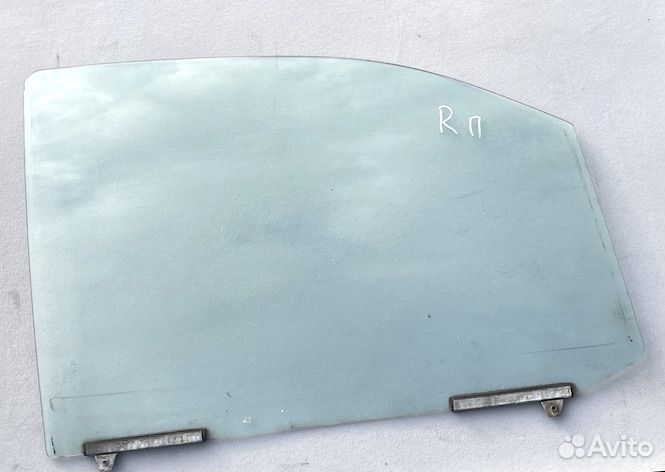 Мицубиси Основное стекло передних дверей Прав