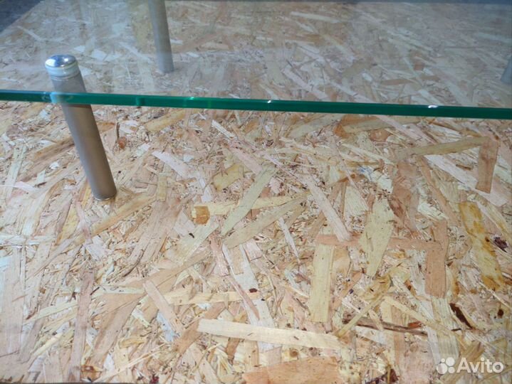 Стеклянная подставка под тв