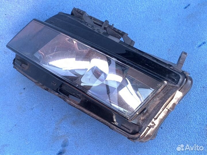 Skoda Octavia (A7) 2013-2020г фара противотуманная