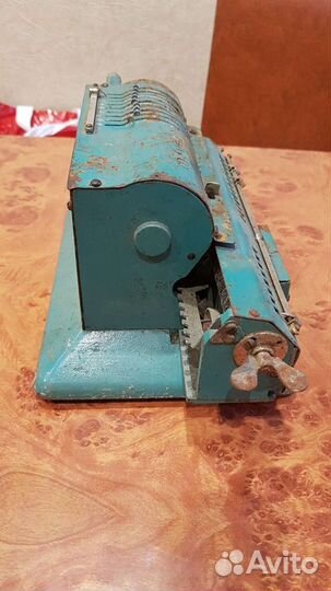 Арифмометр. Ручная счётная машинка Феликс СССР