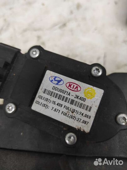 Педаль газа Hyundai Sonata NF 2.4 G4KE 2009