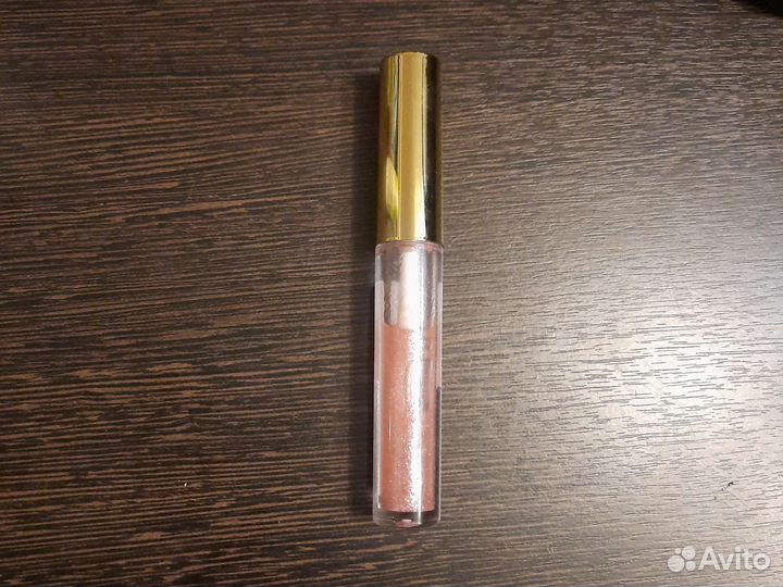 Блеск для губ с 3d эффектом