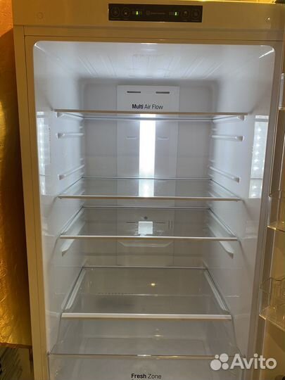 Продам Холодильник LG