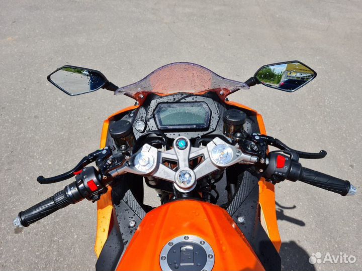 Электрический мотоцикл Yamaha R3