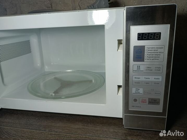 Микроволновая печь