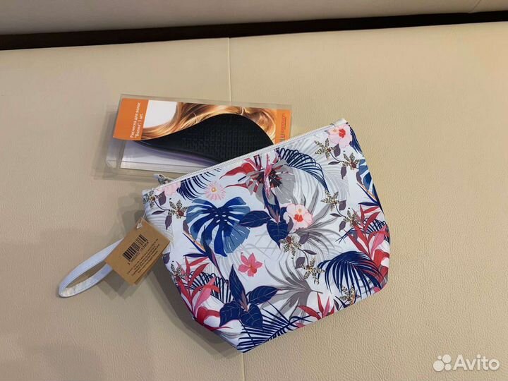 Косметичка Новая Расческа