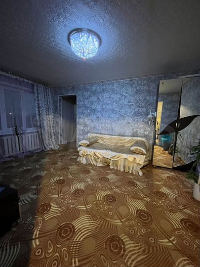 2-к. квартира, 38 м², 1/6 эт.