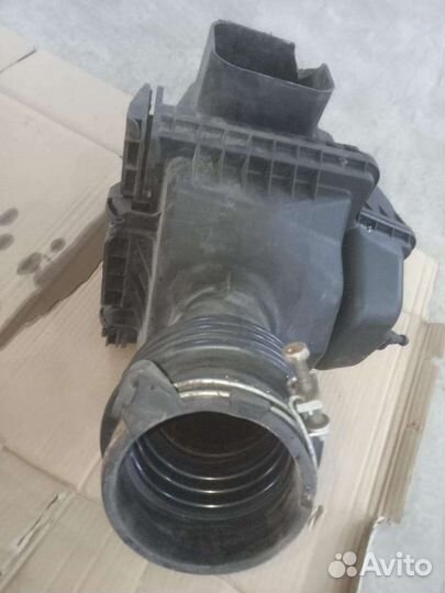 Корпус воздушн фильтра. Infiniti m35. Niss fuga