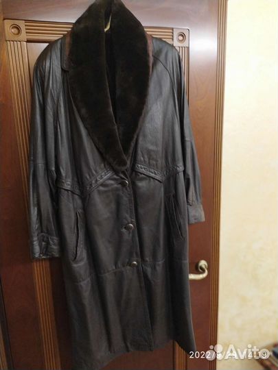 Кожаный плащ