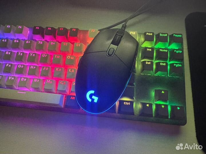 Компьютер+клавиатура+мышка+микрофон+кресло+монитор