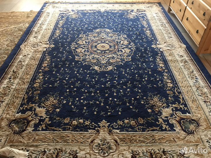 Ковер шелковый