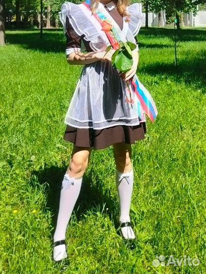 Белый школьный фартук