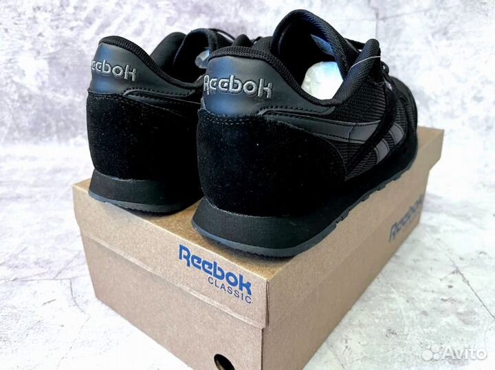 Кроссовки Reebok удобные