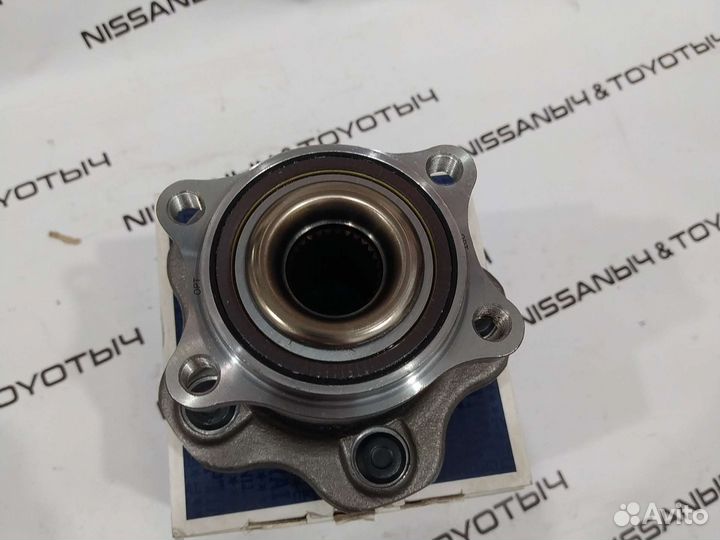 Ступица задняя новая на Nissan Teana J32