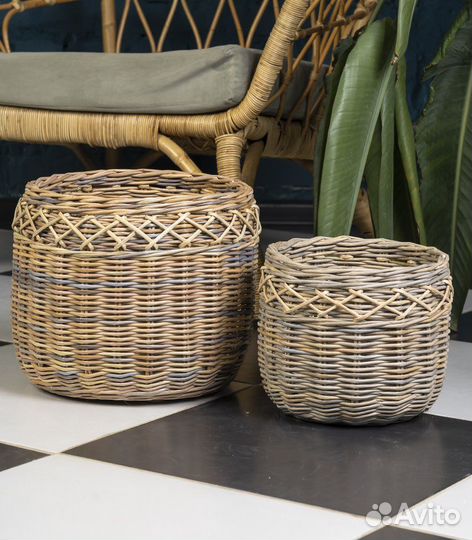 Кашпо горшок для цветов