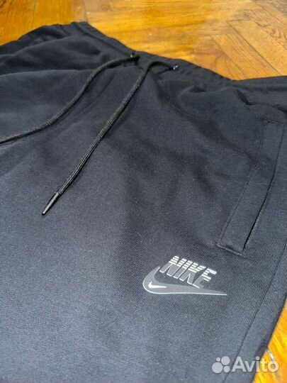 Спортивки Nike