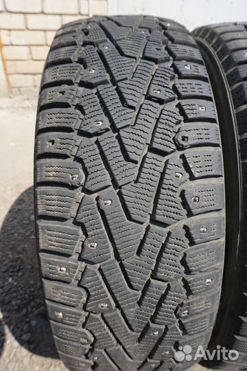 Pirelli Ice Zero 215/65 R17