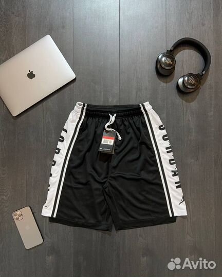 Спортивные летние шорты черные