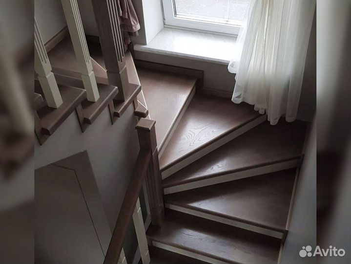 Ступени для лестниц и другие комплектующие О