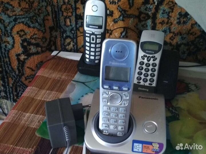 Телефон-трубка настольно-настенный