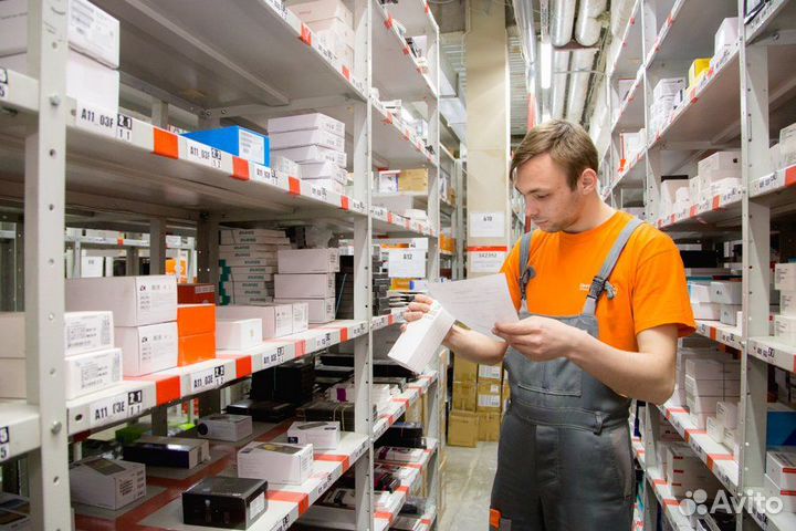 Комплектовщик на склад вахта Москва