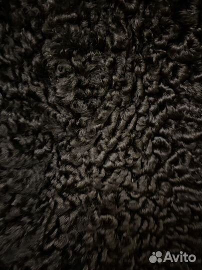 Шуба из каракуля черная