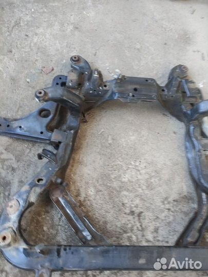 Подрамник передний Opel Vectra B