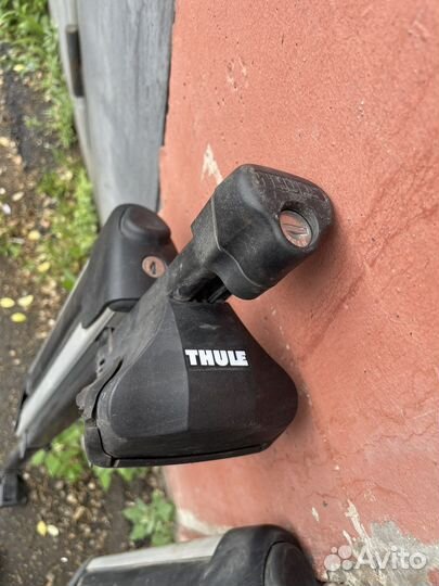 Багажник на рейлинги thule