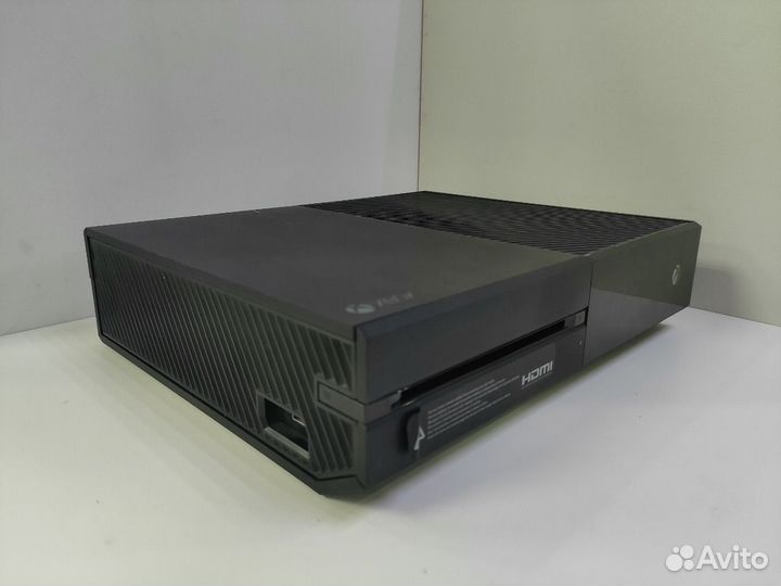 Игровые приставки Microsoft Xbox One 1TB