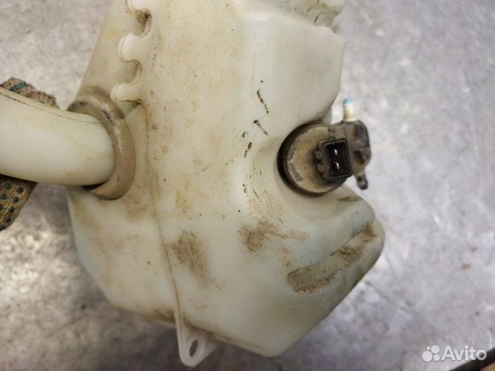 Бачок омывателя лобового стекла Opel Corsa D