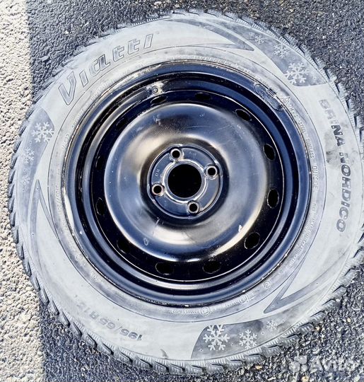 Nokian Tyres Hakka Black 185/65 R15 202V