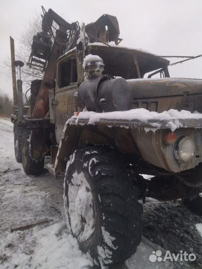 Урал 4320 с КМУ, 1984