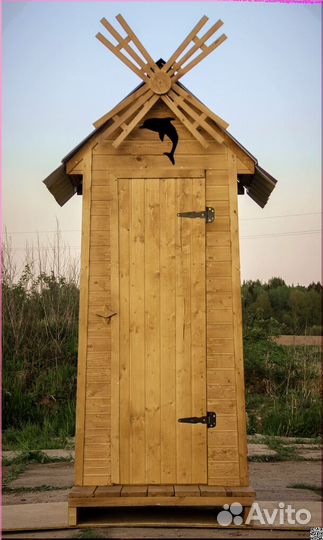 Дачный туалет деревянный