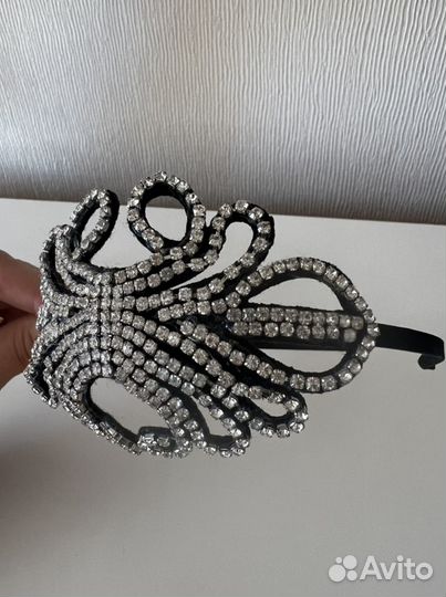 Ободок для волос со стразами