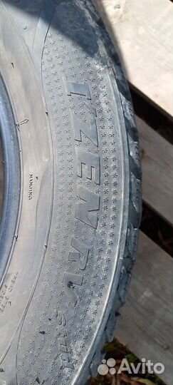 Marshal I'Zen Stud Snow KW11 225/60 R17