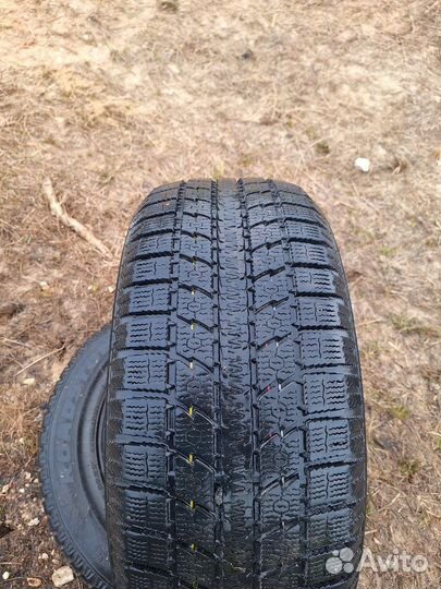 Toyo Observe GSi-5 215/50 R17