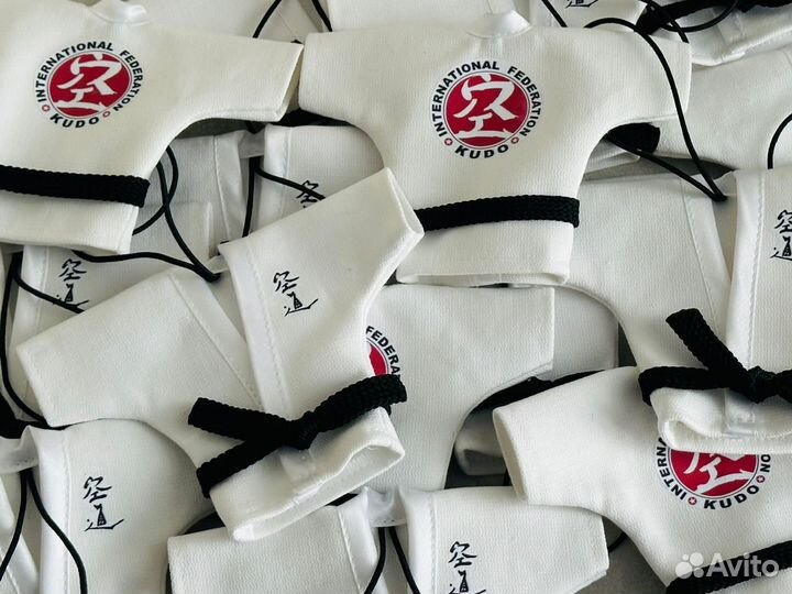 Кимоно Кудо на автозеркало