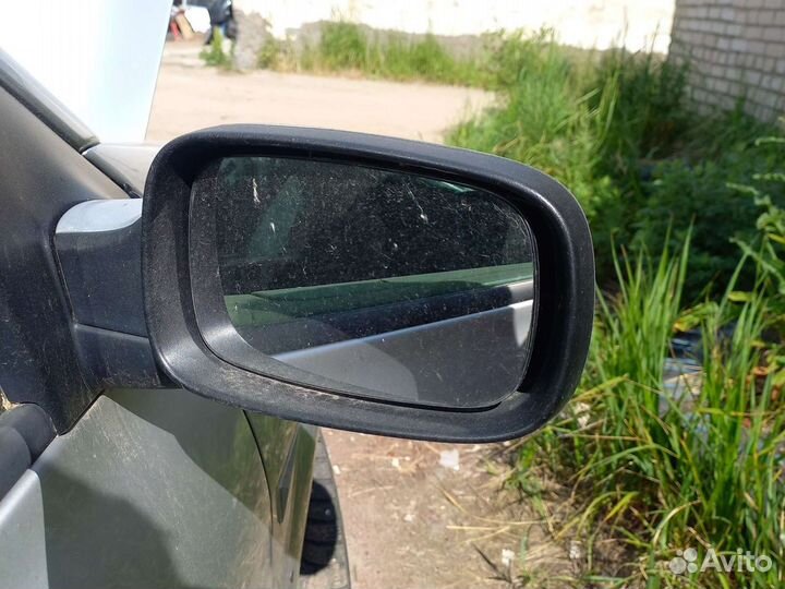 Зеркало Рено Меган 2
