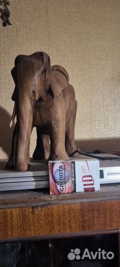 Статуэтка слон из дерева