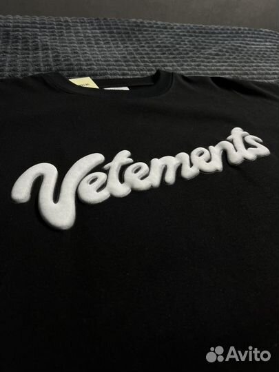 Vetements Sweet Logo Футболка