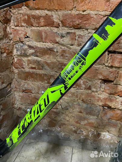 Велосипед хардтейл Specialized Hardrock 26