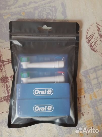 4 Насадки для электрической зубной щетки oral b