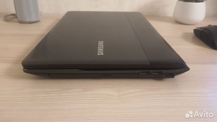 Ноутбук Samsung - Intel/nvidia620M/4Gb/HDD