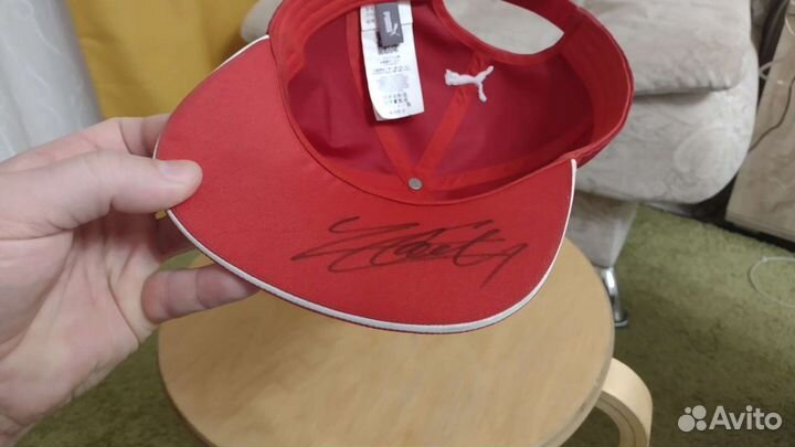 Бейсболка ferrari оригинал с автографом пилота