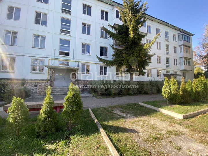 2-к. квартира, 42,3 м², 2/5 эт.