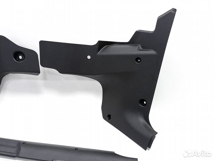 Обивки передних ног и порогов нов. обр. Нива Леген