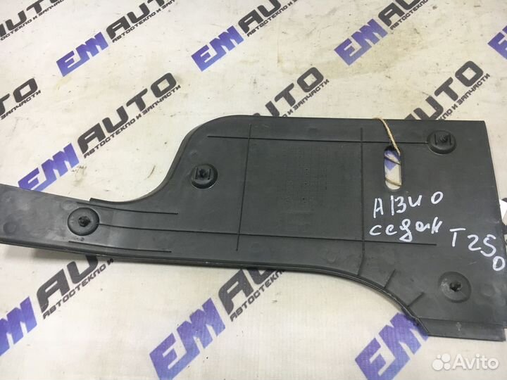 Обшивка багажника левая Шевроле Авео T250